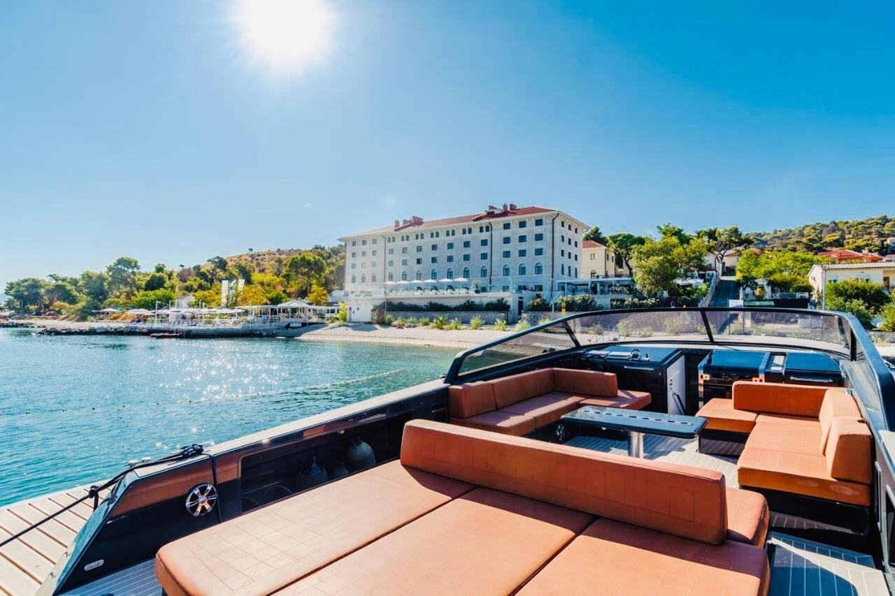 Villa Aurora Каштела Экстерьер фото